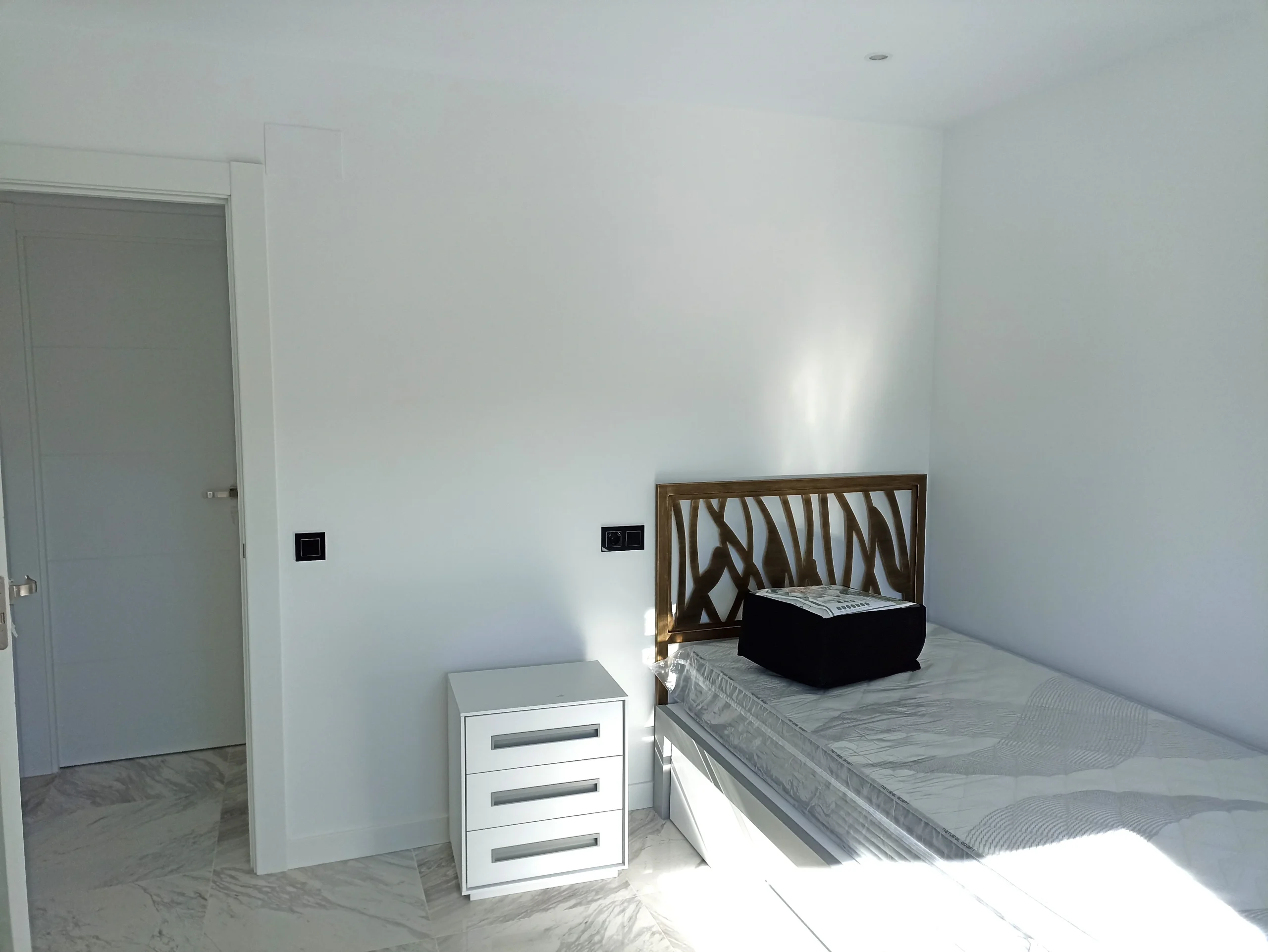 integradecor - dormitorio invitados reformado - Integradecor salamanca