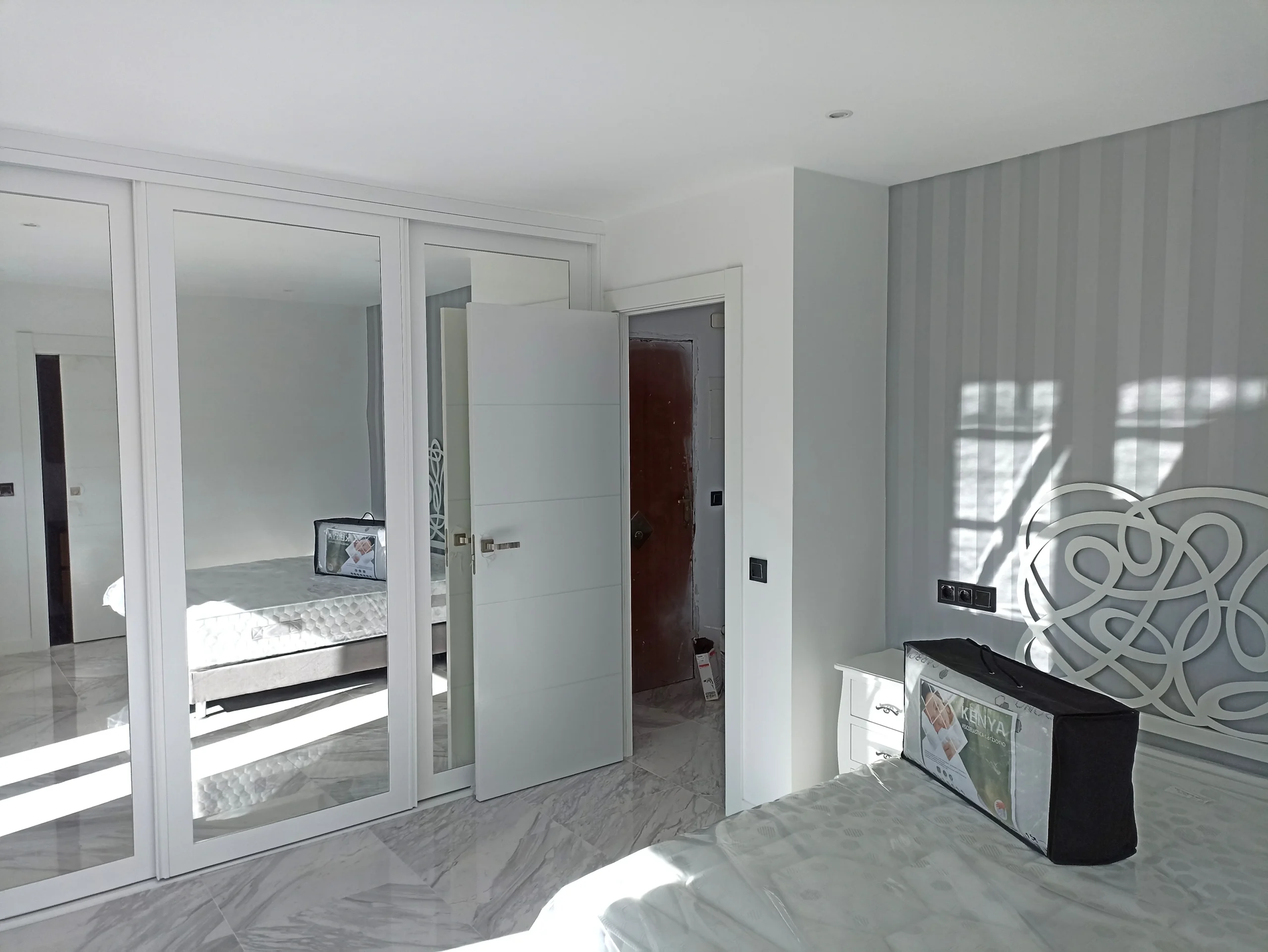 integradecor - dormitorio reformado - papel pintado - salamanca